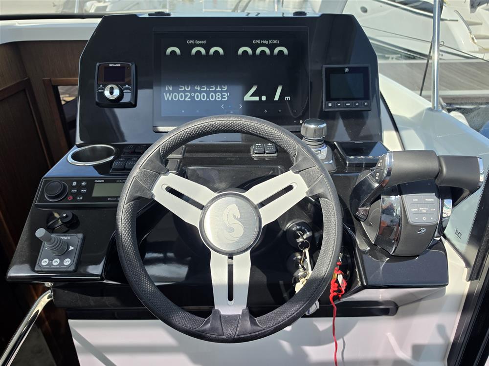 Beneteau Antares 11