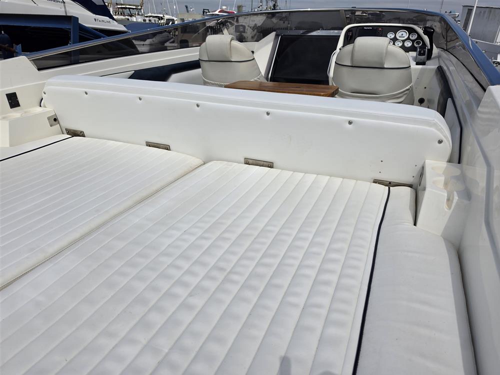 Sunseeker Hawk 27