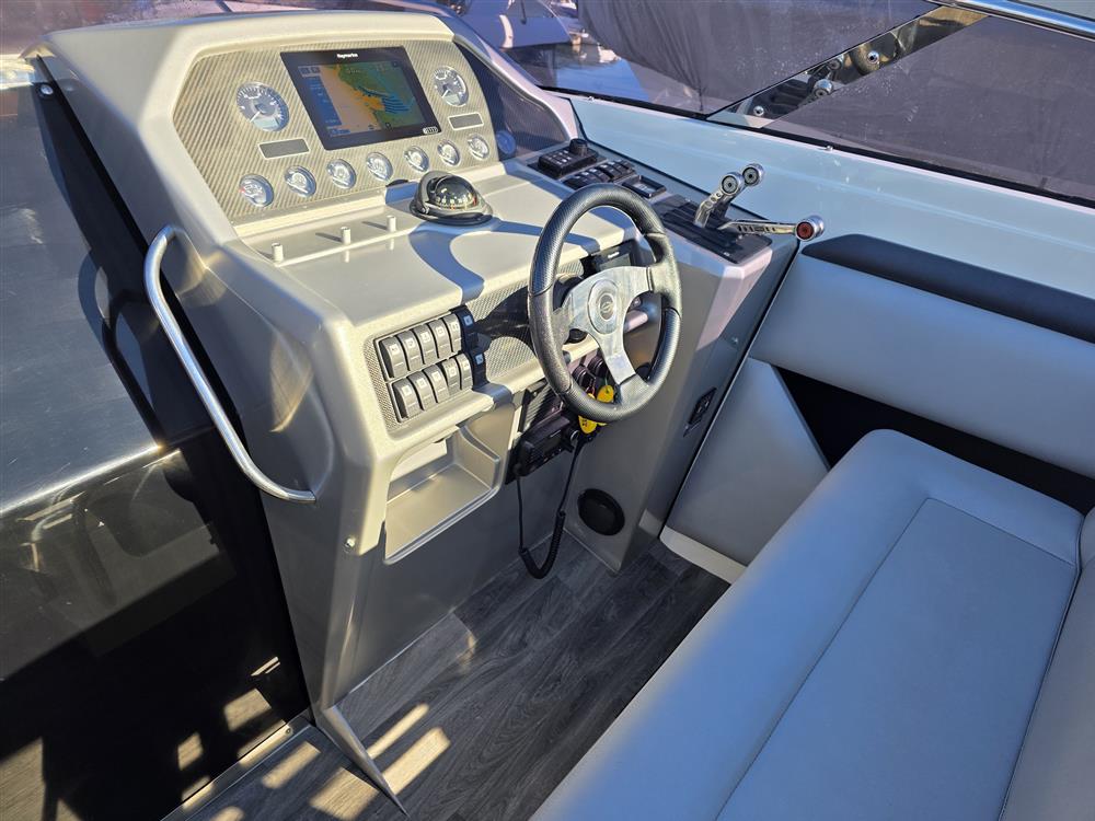 Sunseeker Mohawk 29