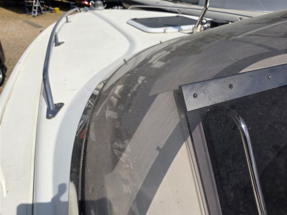 Sunseeker Hawk 27