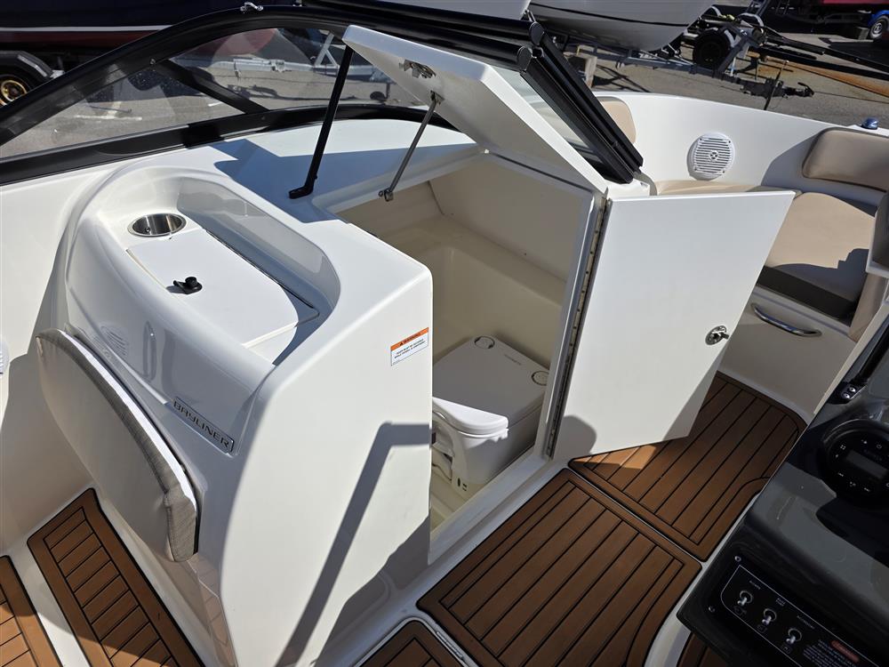 Bayliner Vr6
