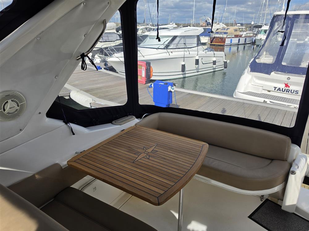 Sealine S28