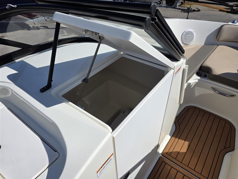 Bayliner Vr6