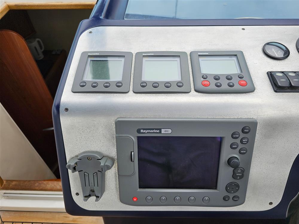 Sealine S34