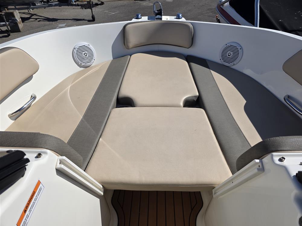 Bayliner Vr6