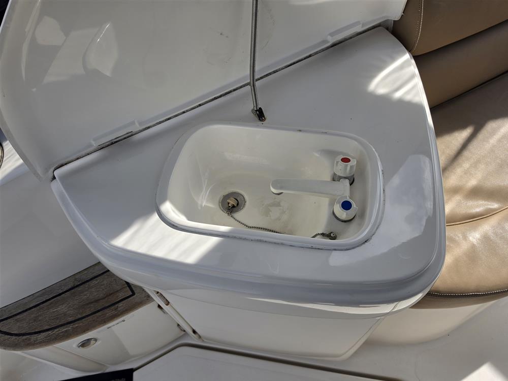 Sealine S28