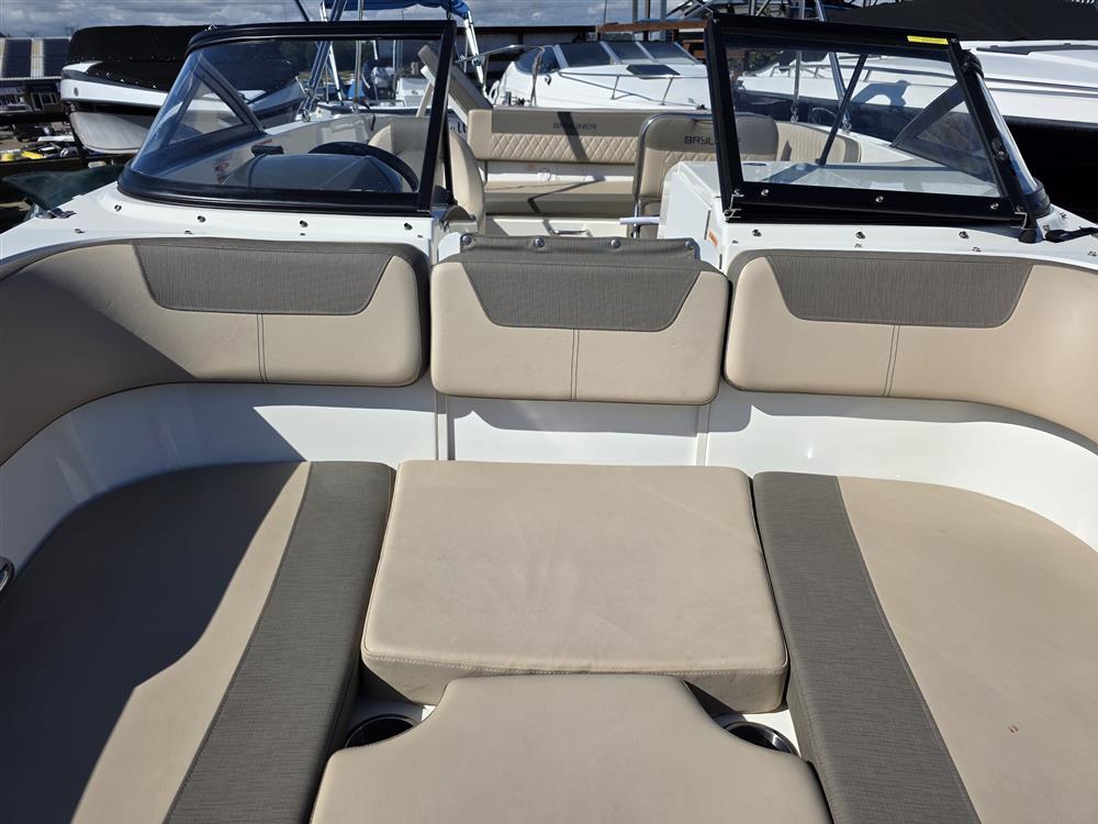 Bayliner Vr6