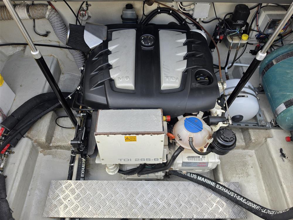 Sunseeker Hawk 27