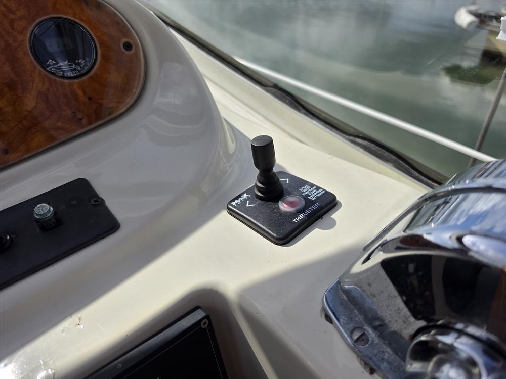 Sealine S28