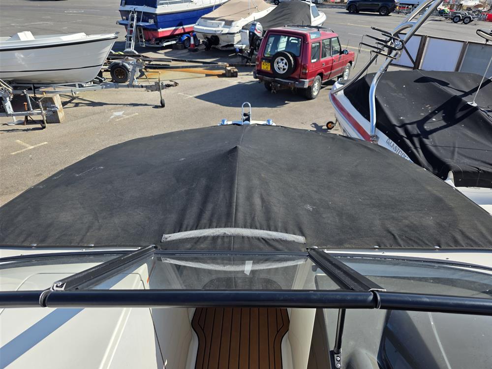 Bayliner Vr6