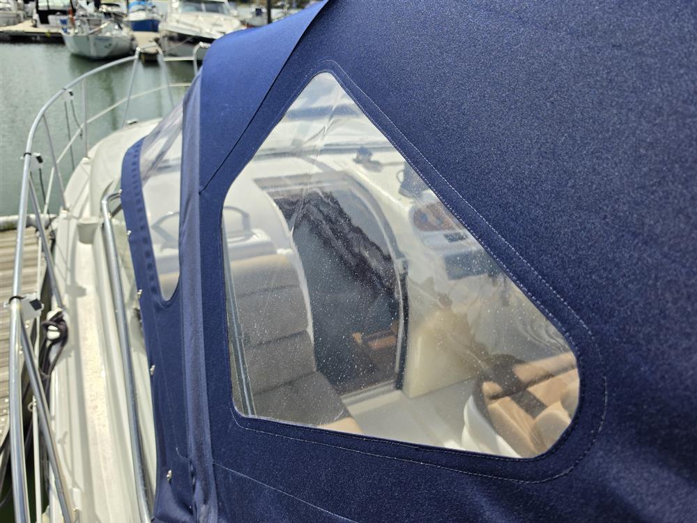 Sealine S28