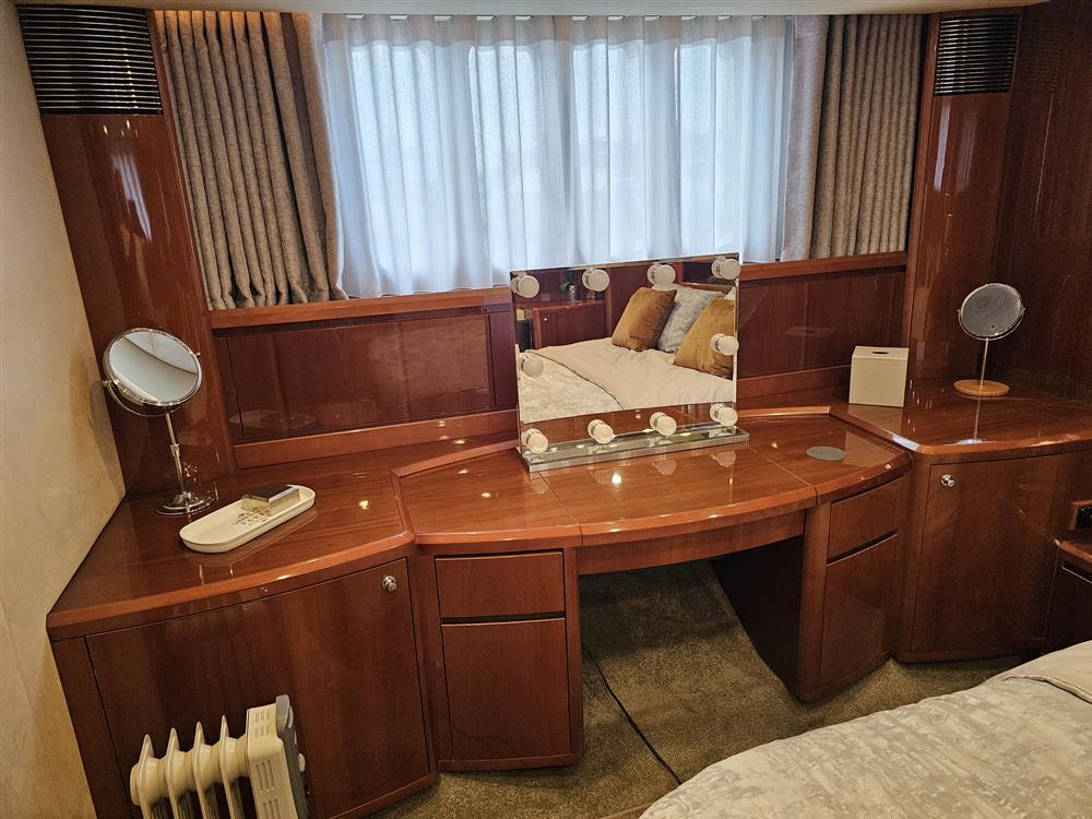 Princess 21M