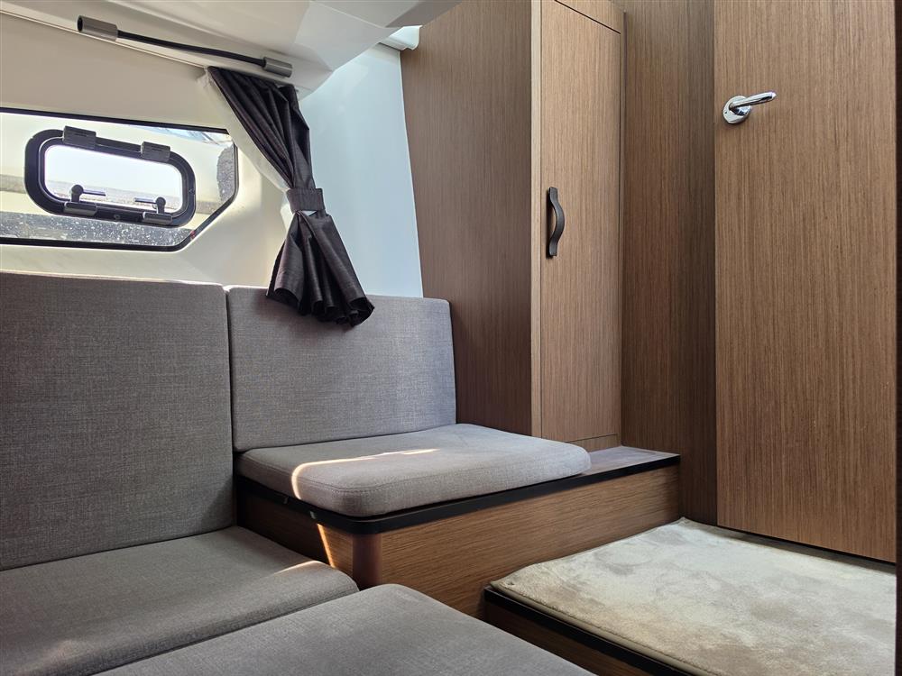Beneteau Antares 11