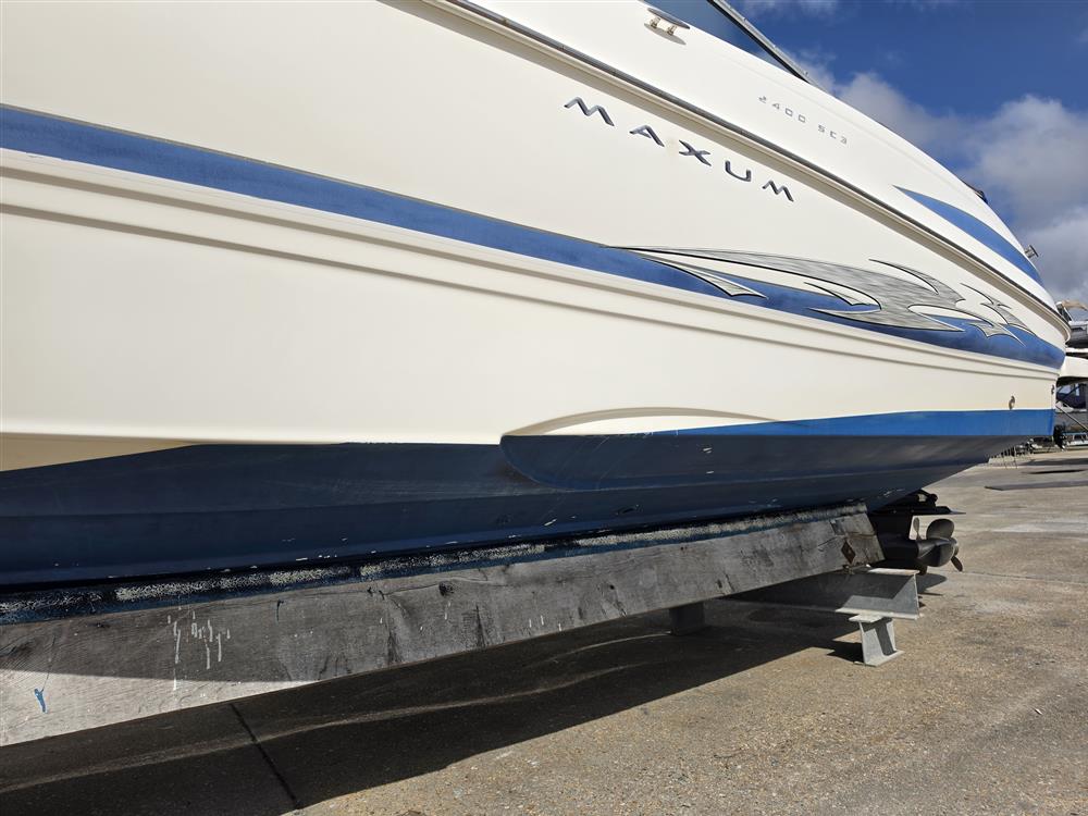 Maxum 2400 Sc3