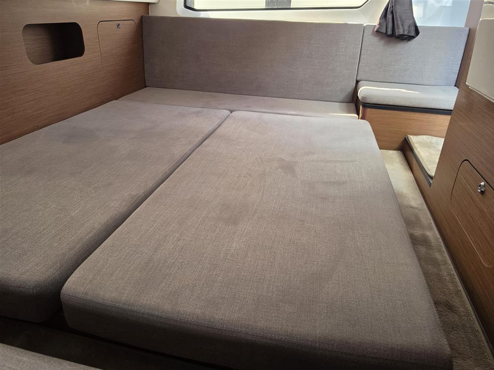 Beneteau Antares 11