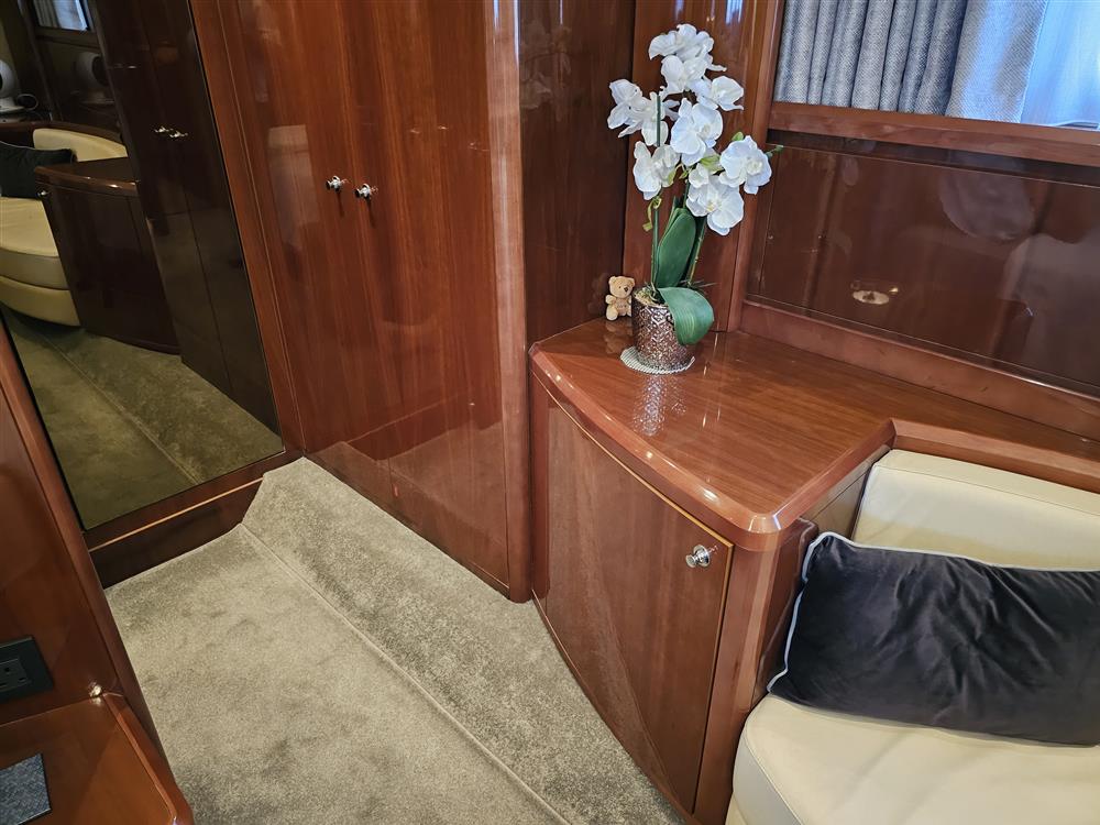 Princess 21M