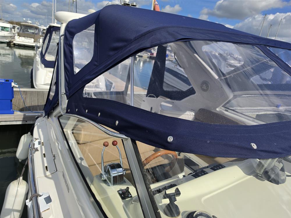 Sealine S28
