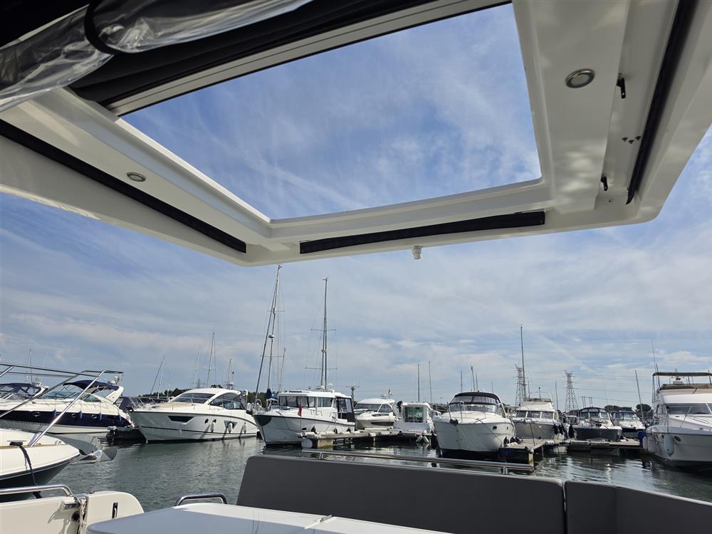 Beneteau Antares 11