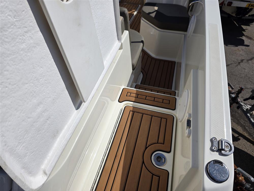 Bayliner Vr6