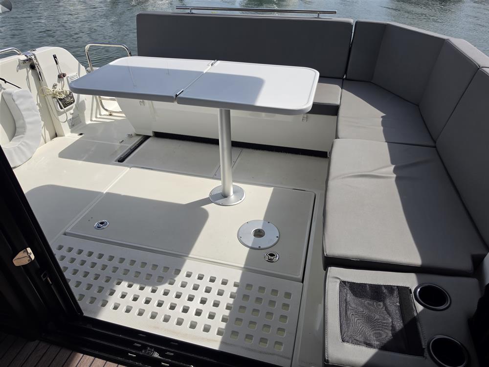Beneteau Antares 11