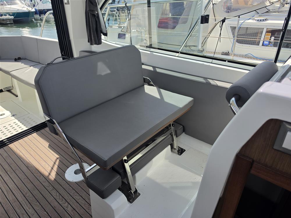 Beneteau Antares 11