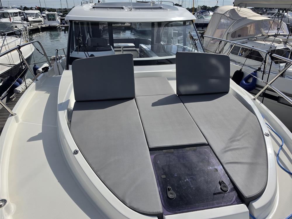 Beneteau Antares 11