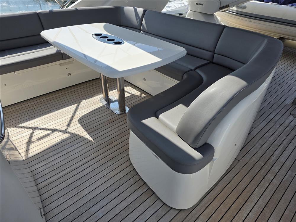 Princess 21M
