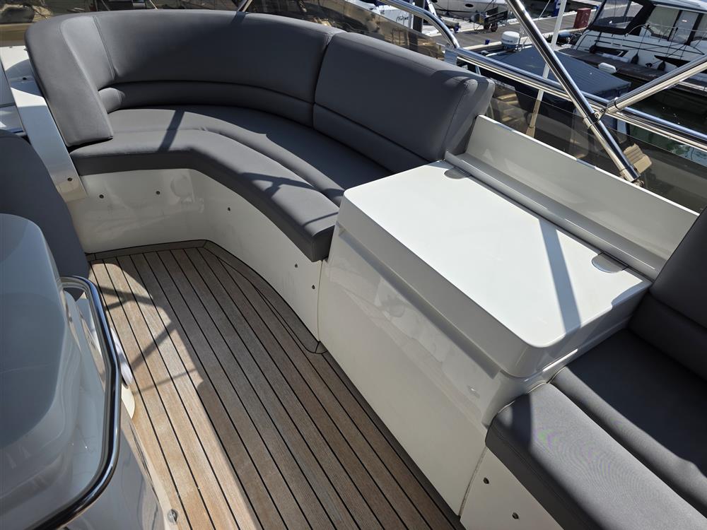 Princess 21M