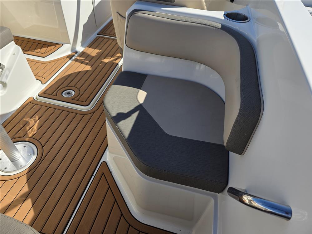 Bayliner Vr6