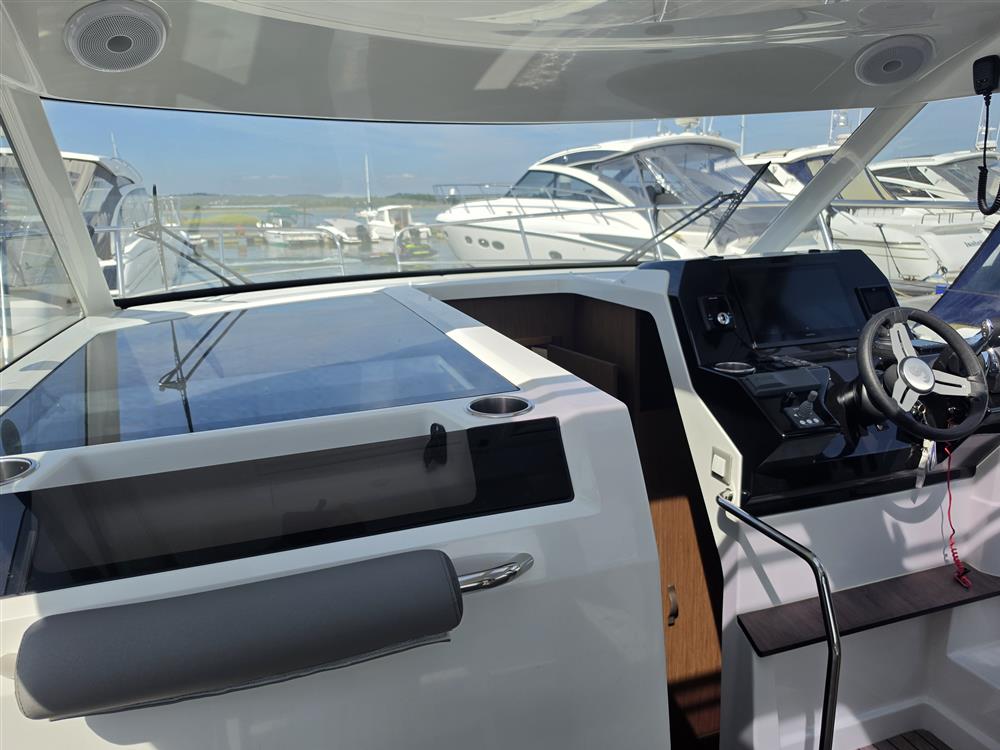Beneteau Antares 11