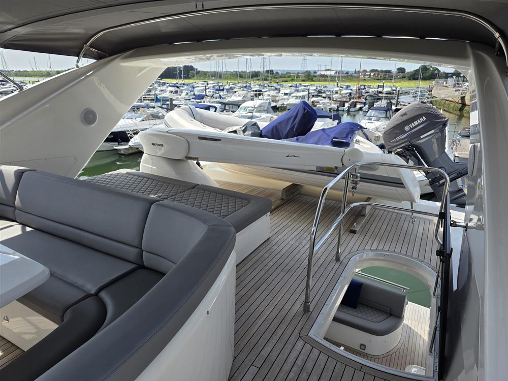Princess 21M