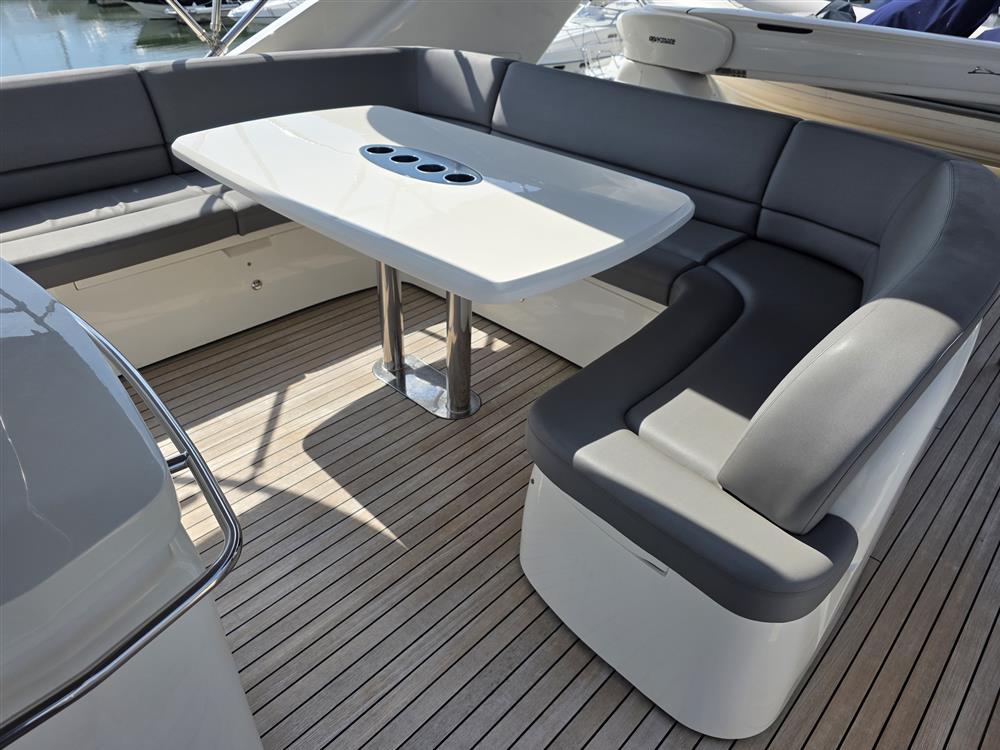 Princess 21M