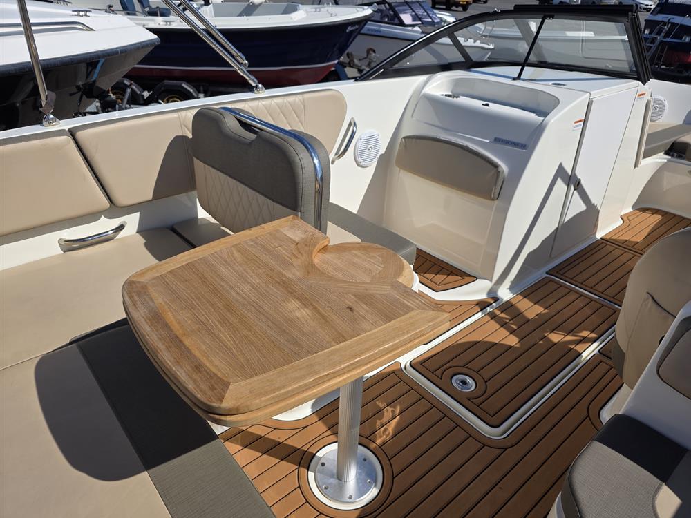 Bayliner Vr6