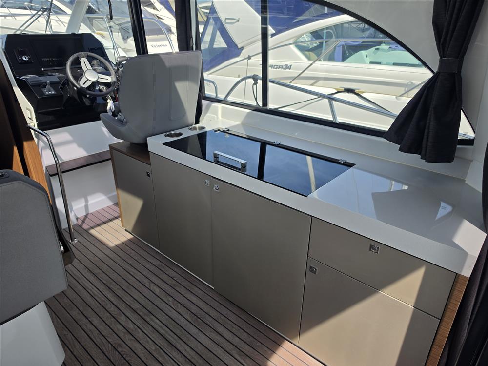 Beneteau Antares 11