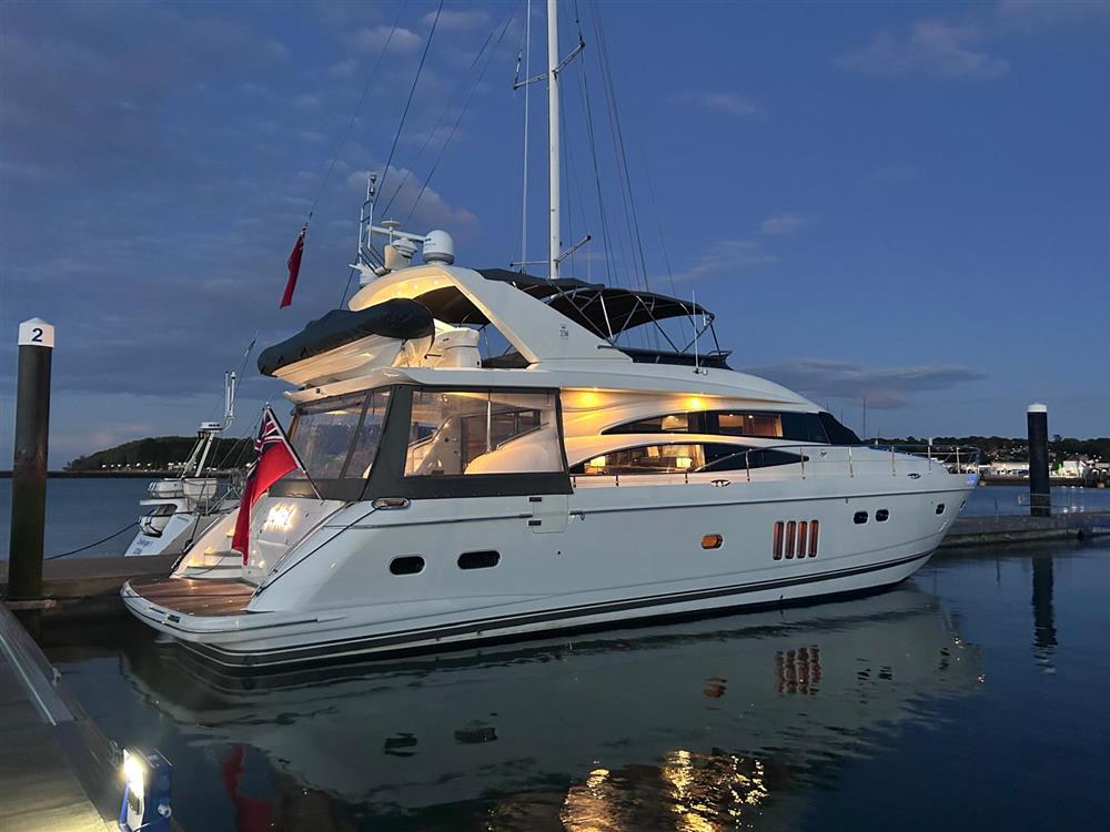 Princess 21M